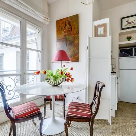 The Persian Lady - Lovely & Quiet - Latin Quarter